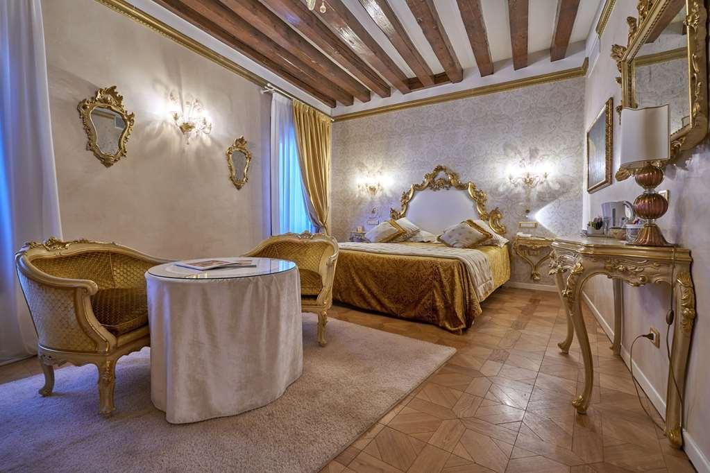 Savoia & Jolanda Hotel Venice Room photo